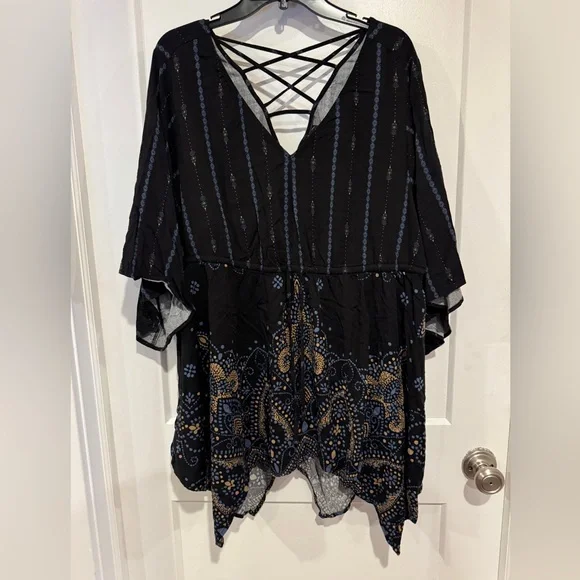 Torrid Flowy Blouse - Picture 1 of 7
